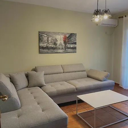 Citycentreflat 地拉那